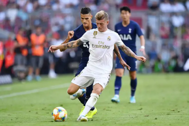 Toni Kroos ist einer der Eckpfeiler der Spanier