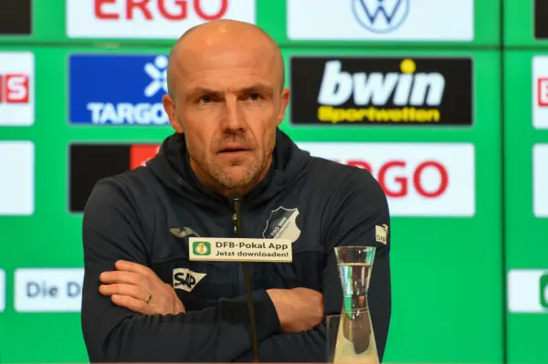 Thorup dürfte vermutlich der Favorit auf den Trainerposten sein, zumal er ablösefrei zu haben ist. Die Bild schreibt, dass es auch möglich sein könnte, dass Michael Wimmer noch bis zum Start der FIFA-WM-2022 Coach beim VfB Stuttgart bleibt – 4 Bundesligas